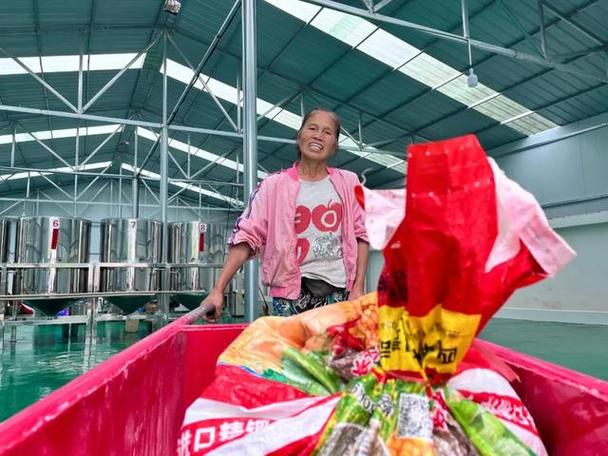“闲置房”蝶变“粮油厂” 便民惠民新路径